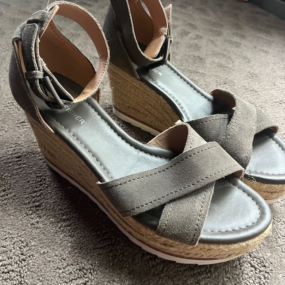 Women’s Marc Fisher Espadrilles Size 9M